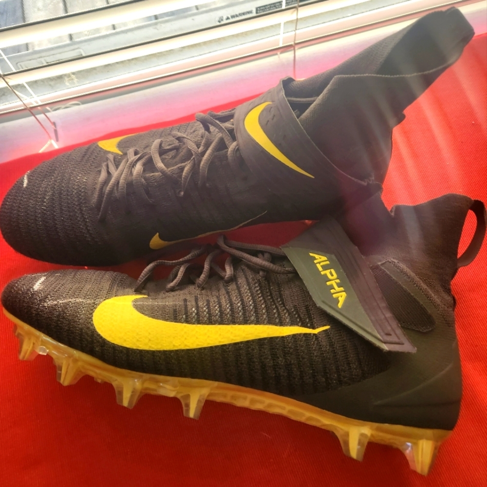 Nike Fly Knit 'Oregon Ducks' Football Cleats 14w